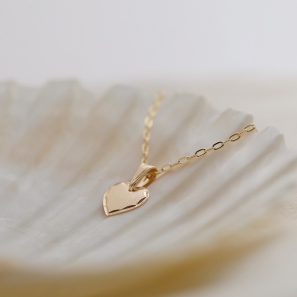 Dainty Heart Necklace | 18k Gold Filled - Picture 6 of 12